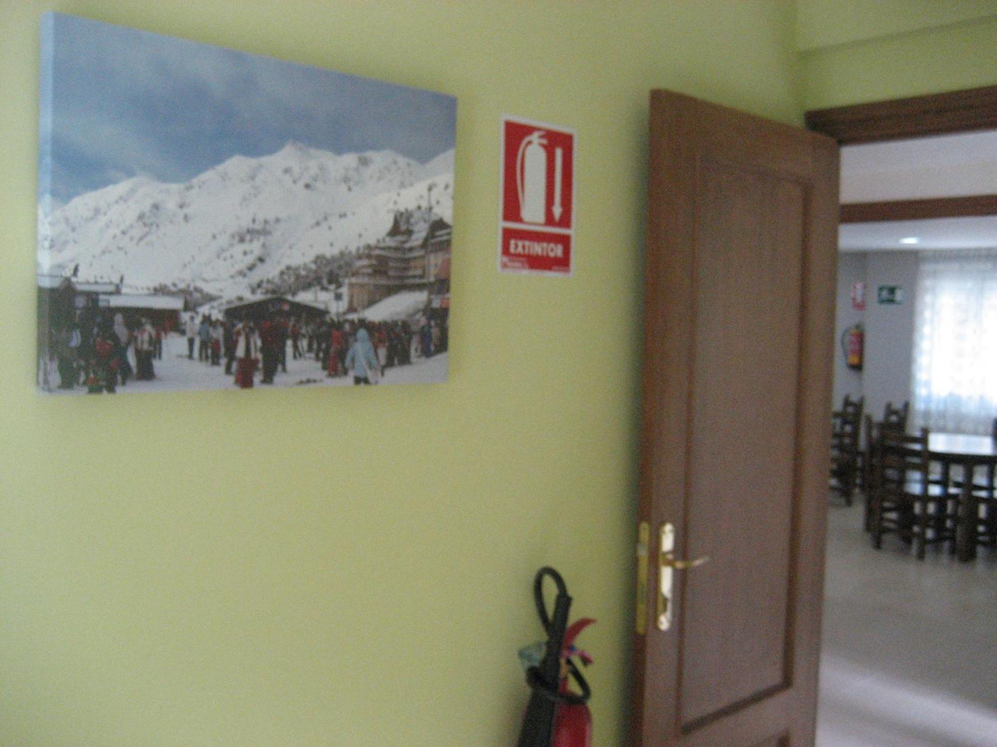 Turistico Rio Aragon Canfranc