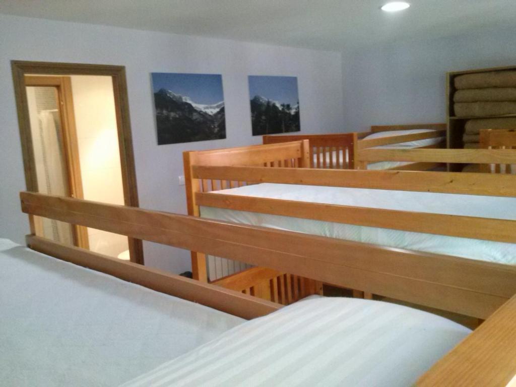 Turistico Rio Aragon Auberge de jeunesse *